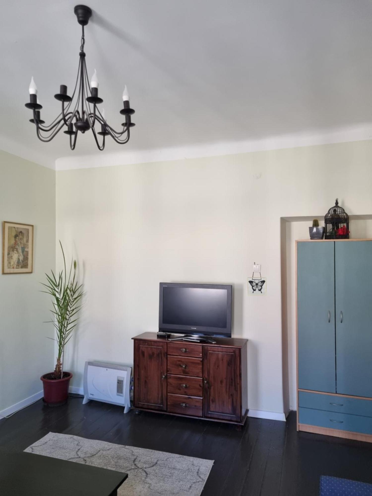 Classy Green Old Town Apartment Клайпеда Номер фото