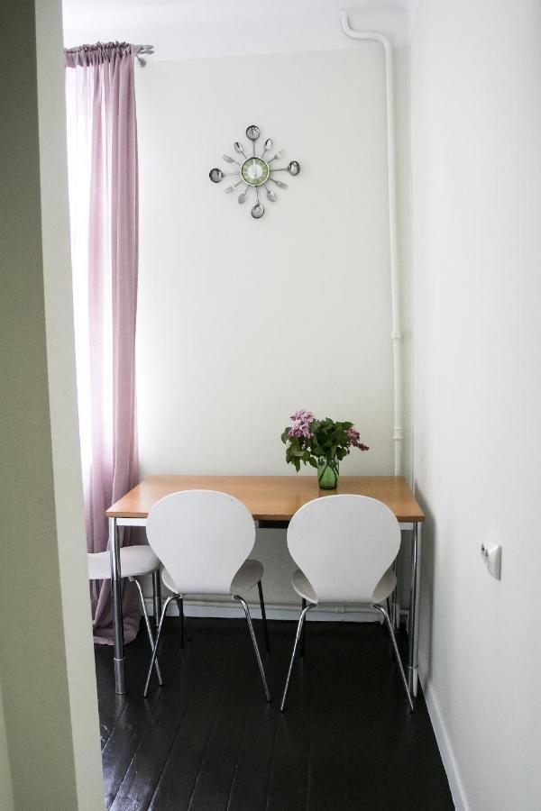 Classy Green Old Town Apartment Клайпеда Екстер'єр фото
